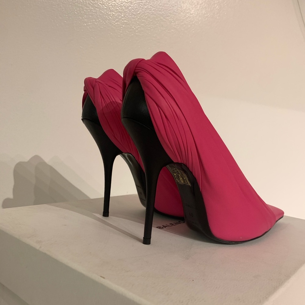 Balenciaga leather knife pump